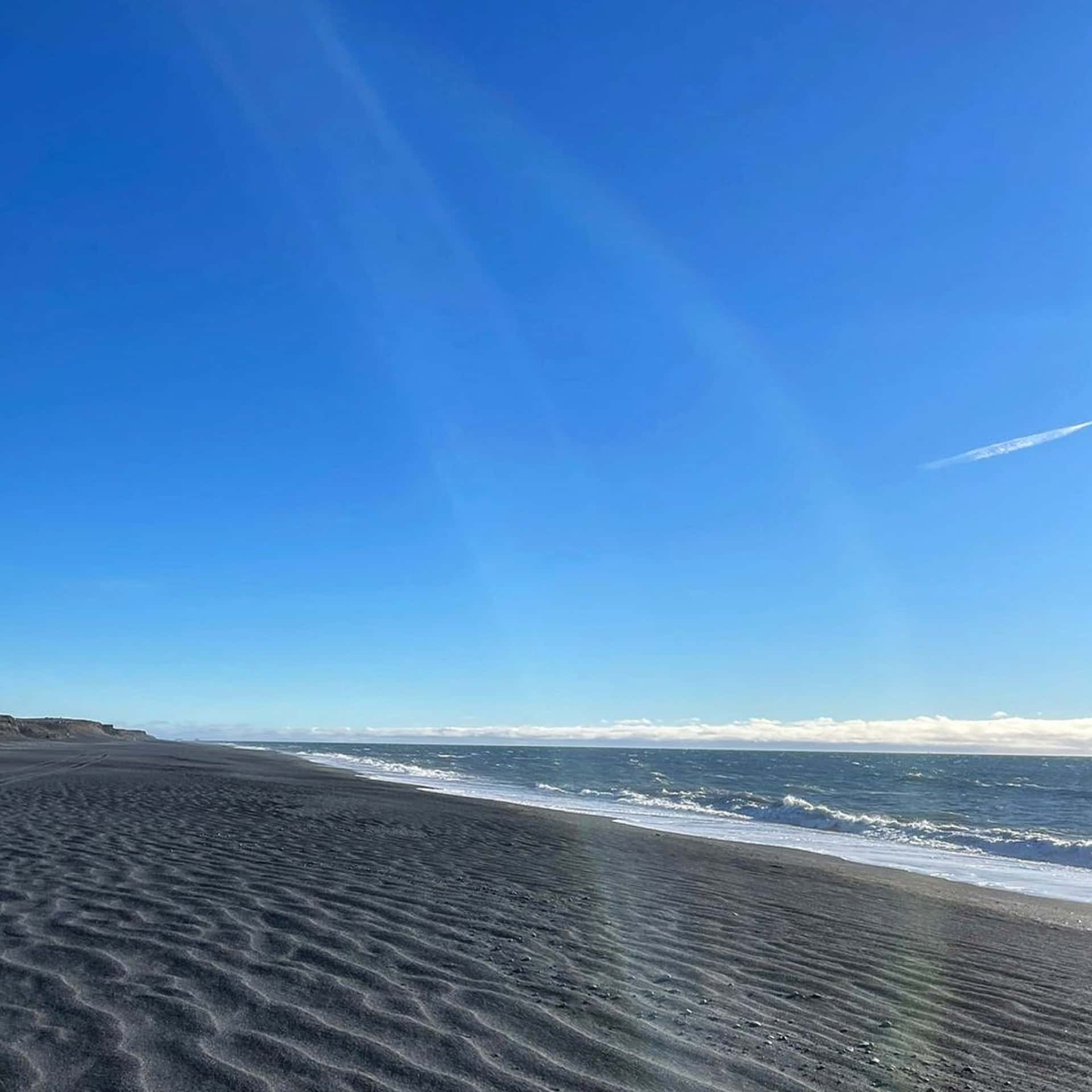 Black sand beach and Atlantic surf near Vík on Iceland's South Coast