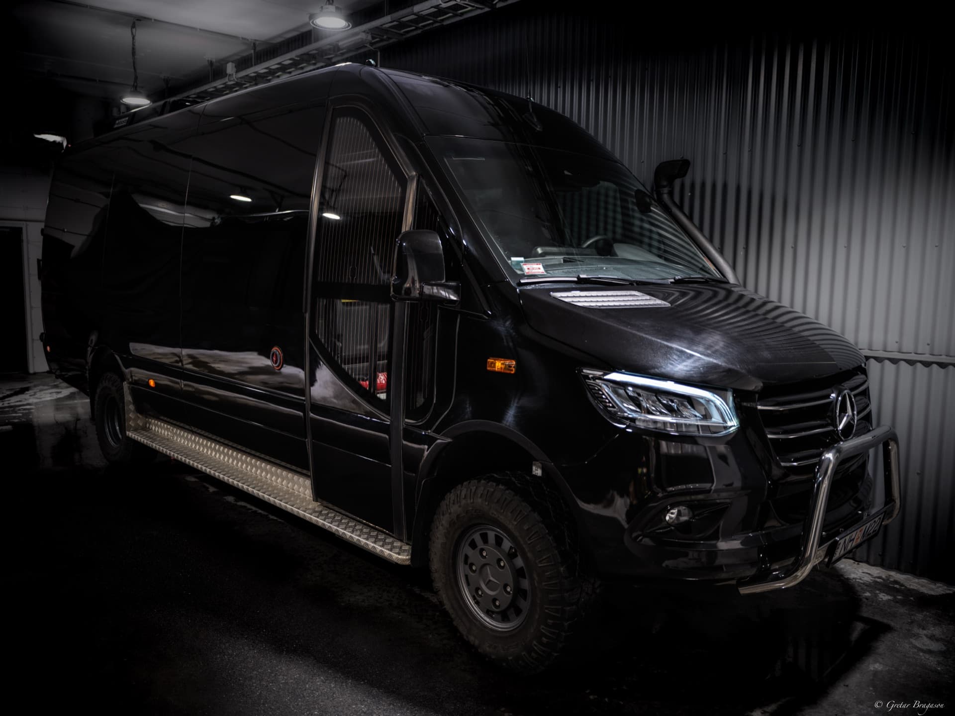 Jet Class Mercedes-Benz Sprinter 4x4 — a warm, quiet base while you wait for the aurora